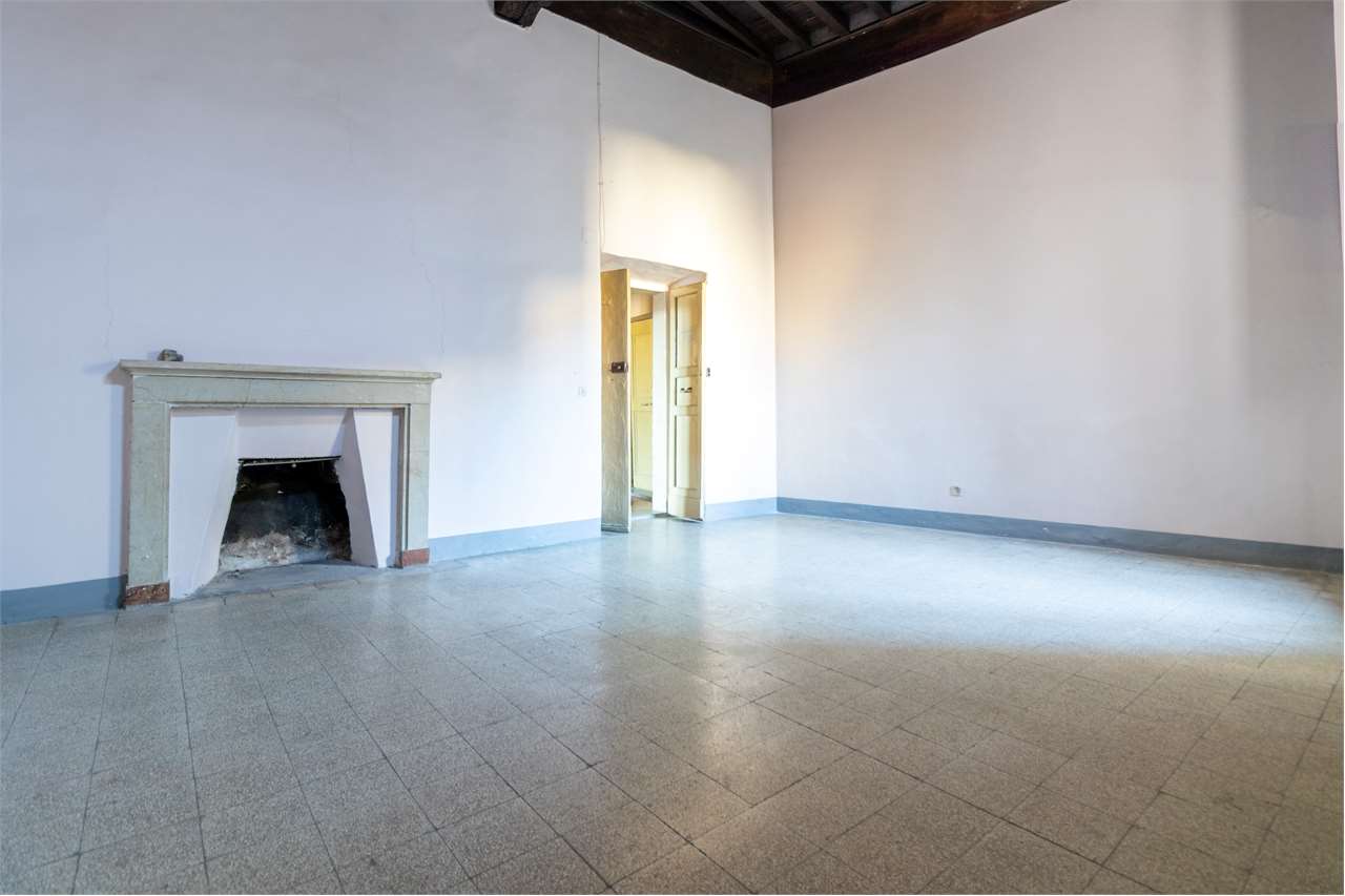 Residenza nobiliare del ‘500 con giardino privato — Appartamento venduto a Spoleto — anteprima 85