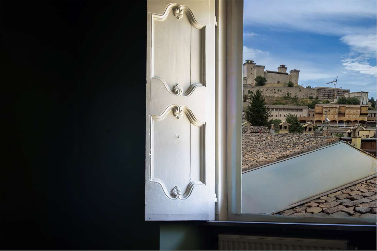Residenza nobiliare del ‘500 con giardino privato — Appartamento venduto a Spoleto — anteprima 63