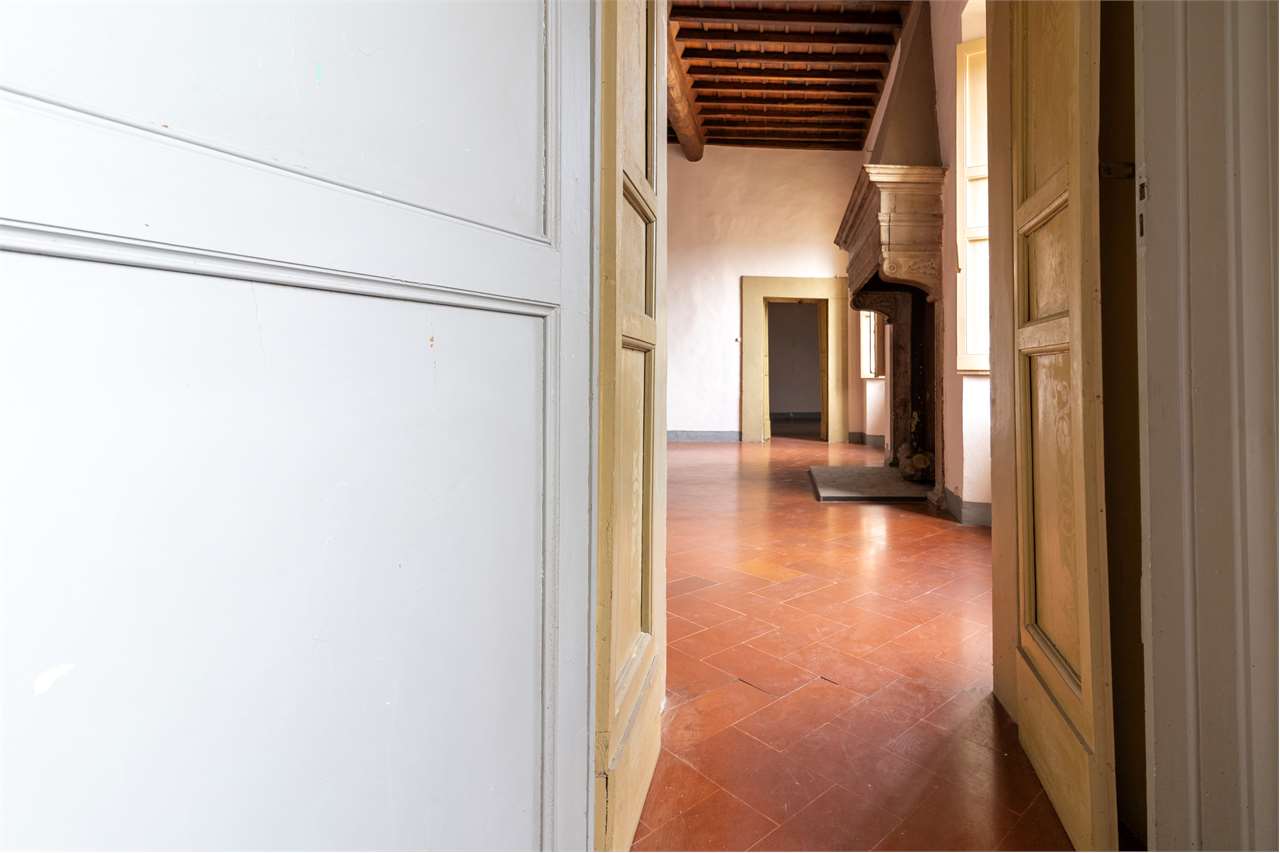 Residenza nobiliare del ‘500 con giardino privato — Appartamento venduto a Spoleto — anteprima 25