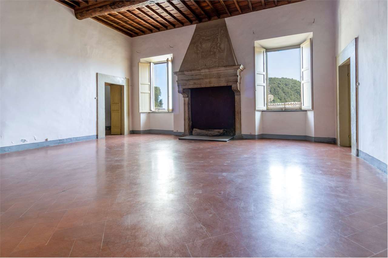 Residenza nobiliare del ‘500 con giardino privato — Appartamento venduto a Spoleto — anteprima 5