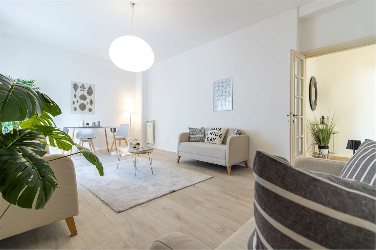 Ampio appartamento ristrutturato con garage in zona centrale — venduto a Spoleto — foto 1 di 83