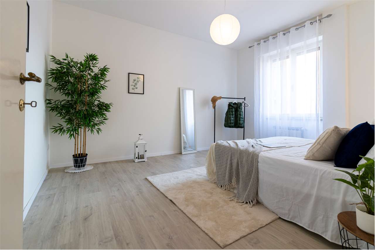 Ampio appartamento ristrutturato con garage in zona centrale — venduto a Spoleto — anteprima 60