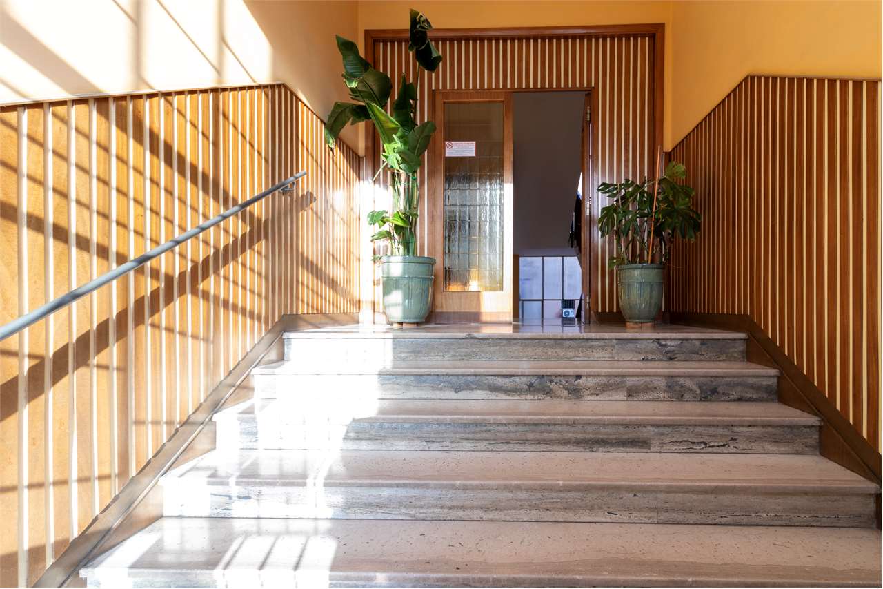 Ampio appartamento ristrutturato con garage in zona centrale — venduto a Spoleto — anteprima 80