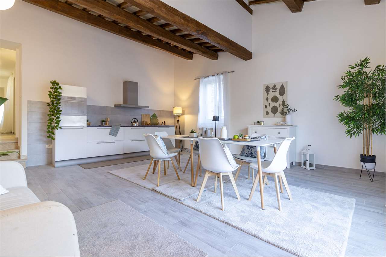 Eclusivo Duplex panoramico con ascensore, ristrutturato. — di prestigio in vendita a Spoleto — anteprima 22