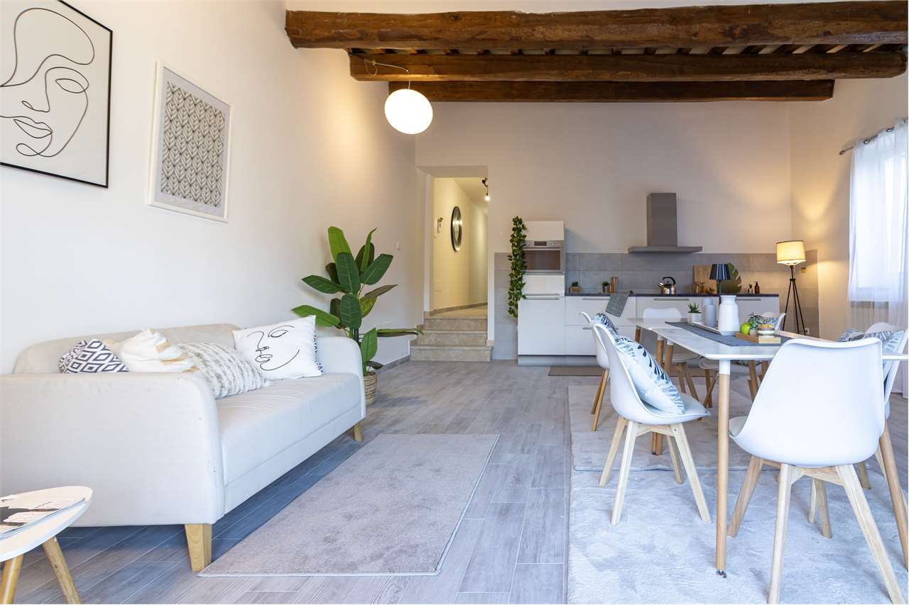 Eclusivo Duplex panoramico con ascensore, ristrutturato. — di prestigio in vendita a Spoleto — anteprima 25
