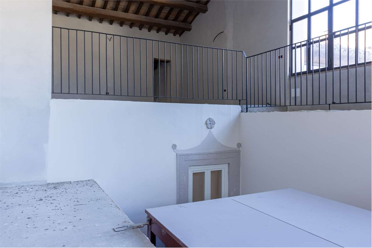 Eclusivo Duplex panoramico con ascensore, ristrutturato. — di prestigio in vendita a Spoleto — anteprima 38