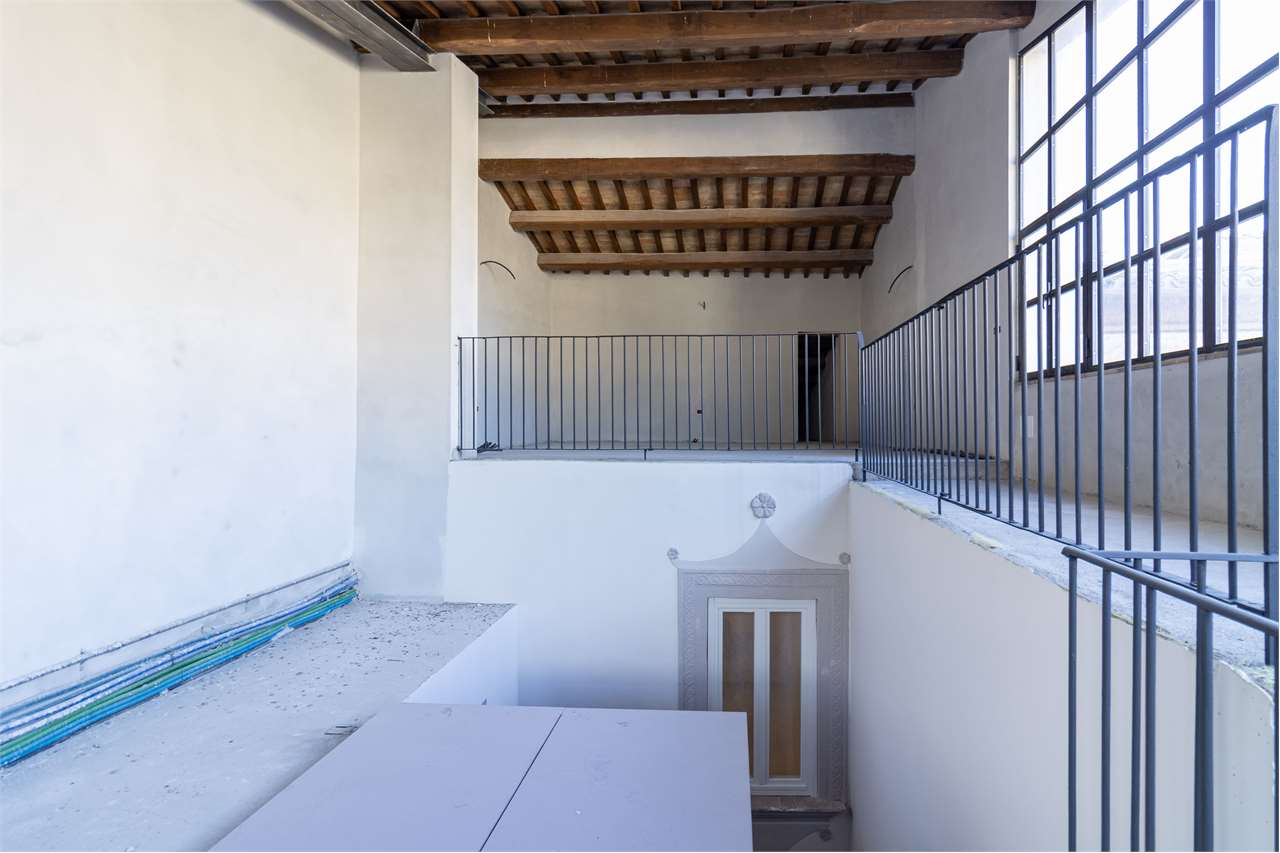 Eclusivo Duplex panoramico con ascensore, ristrutturato. — di prestigio in vendita a Spoleto — anteprima 39