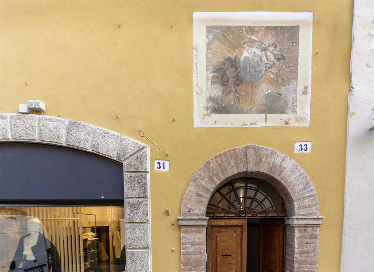 Eclusivo Duplex panoramico con ascensore, ristrutturato. — di prestigio in vendita a Spoleto — anteprima 82