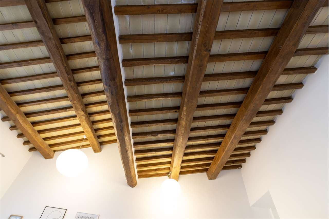 Eclusivo Duplex panoramico con ascensore, ristrutturato. — di prestigio in vendita a Spoleto — anteprima 83