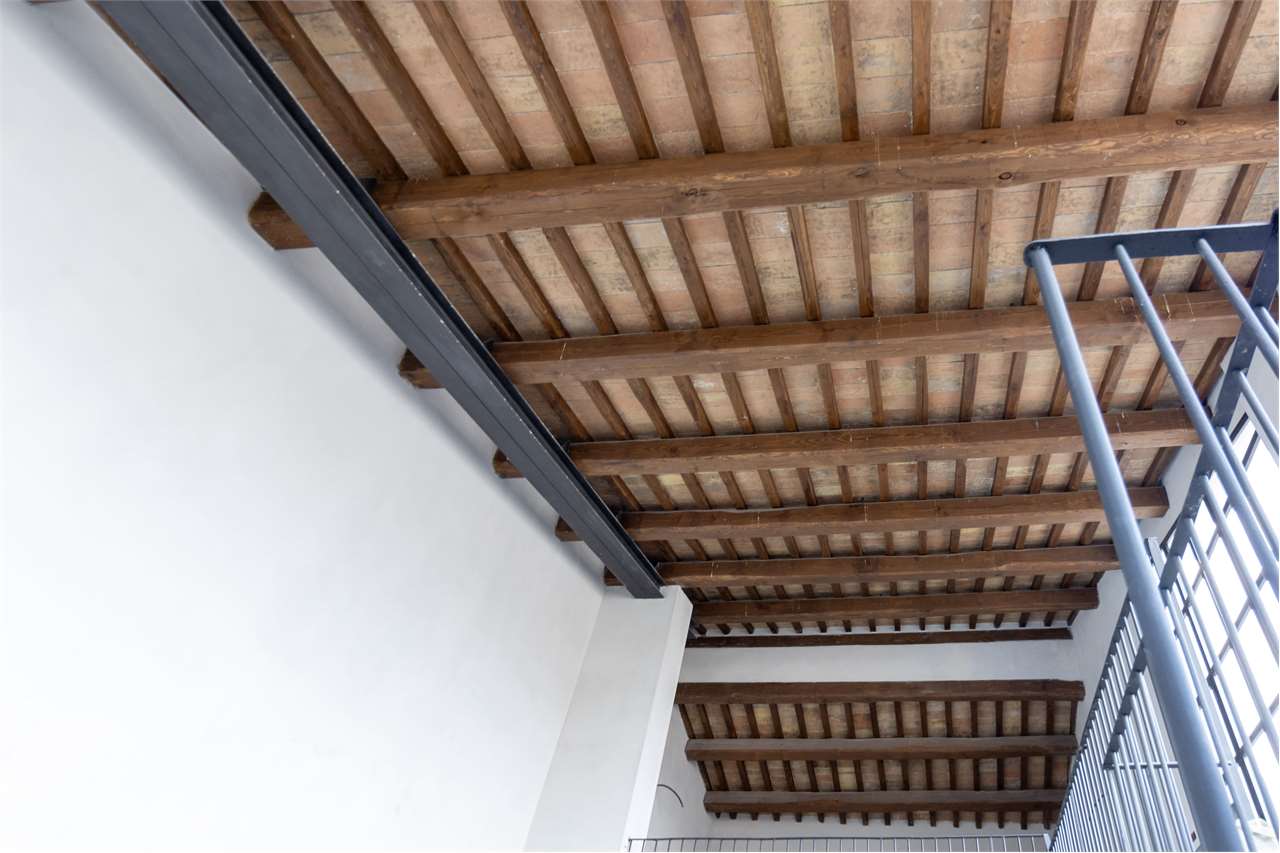 Eclusivo Duplex panoramico con ascensore, ristrutturato. — di prestigio in vendita a Spoleto — anteprima 85
