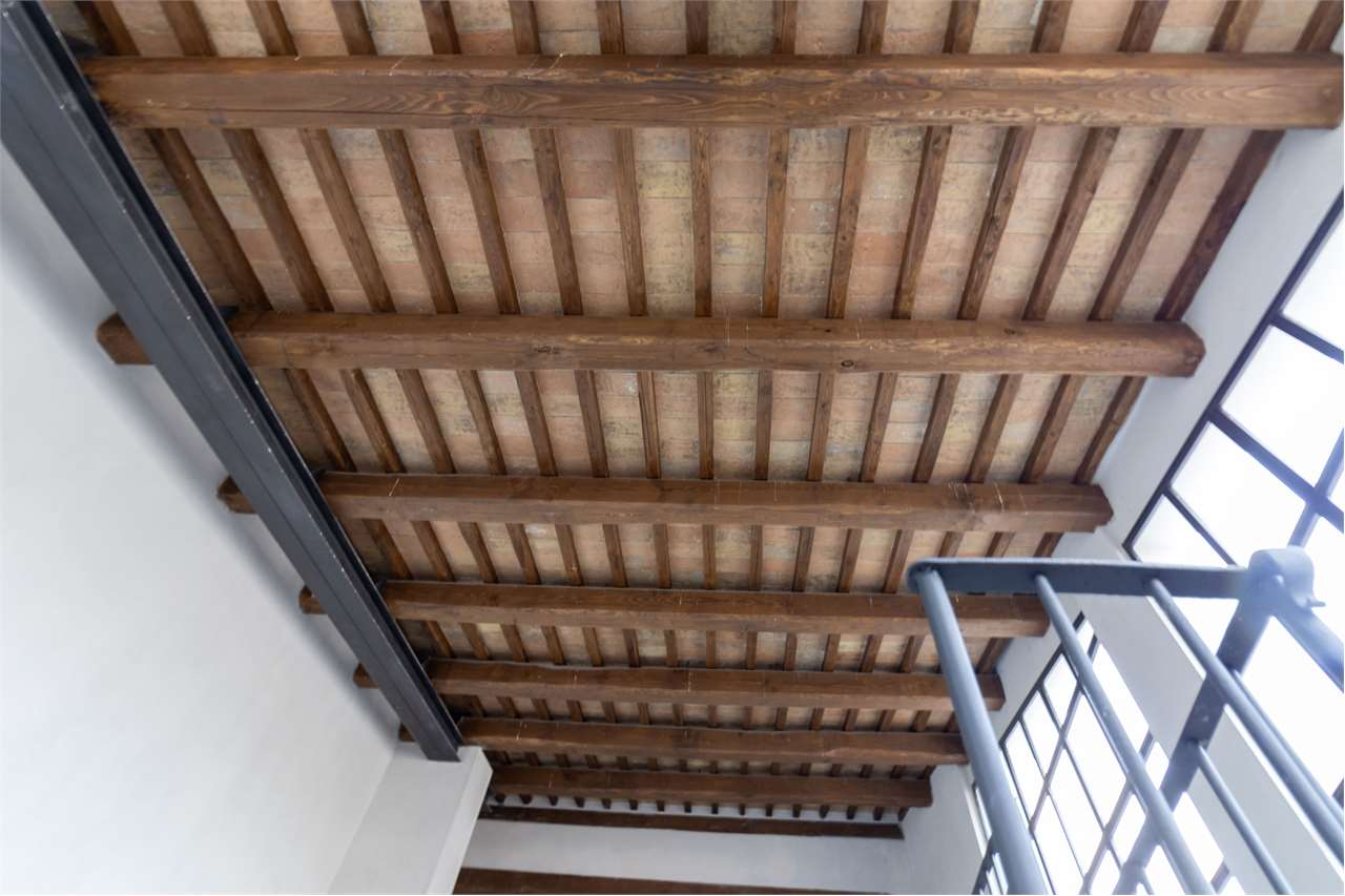 Eclusivo Duplex panoramico con ascensore, ristrutturato. — di prestigio in vendita a Spoleto — anteprima 86