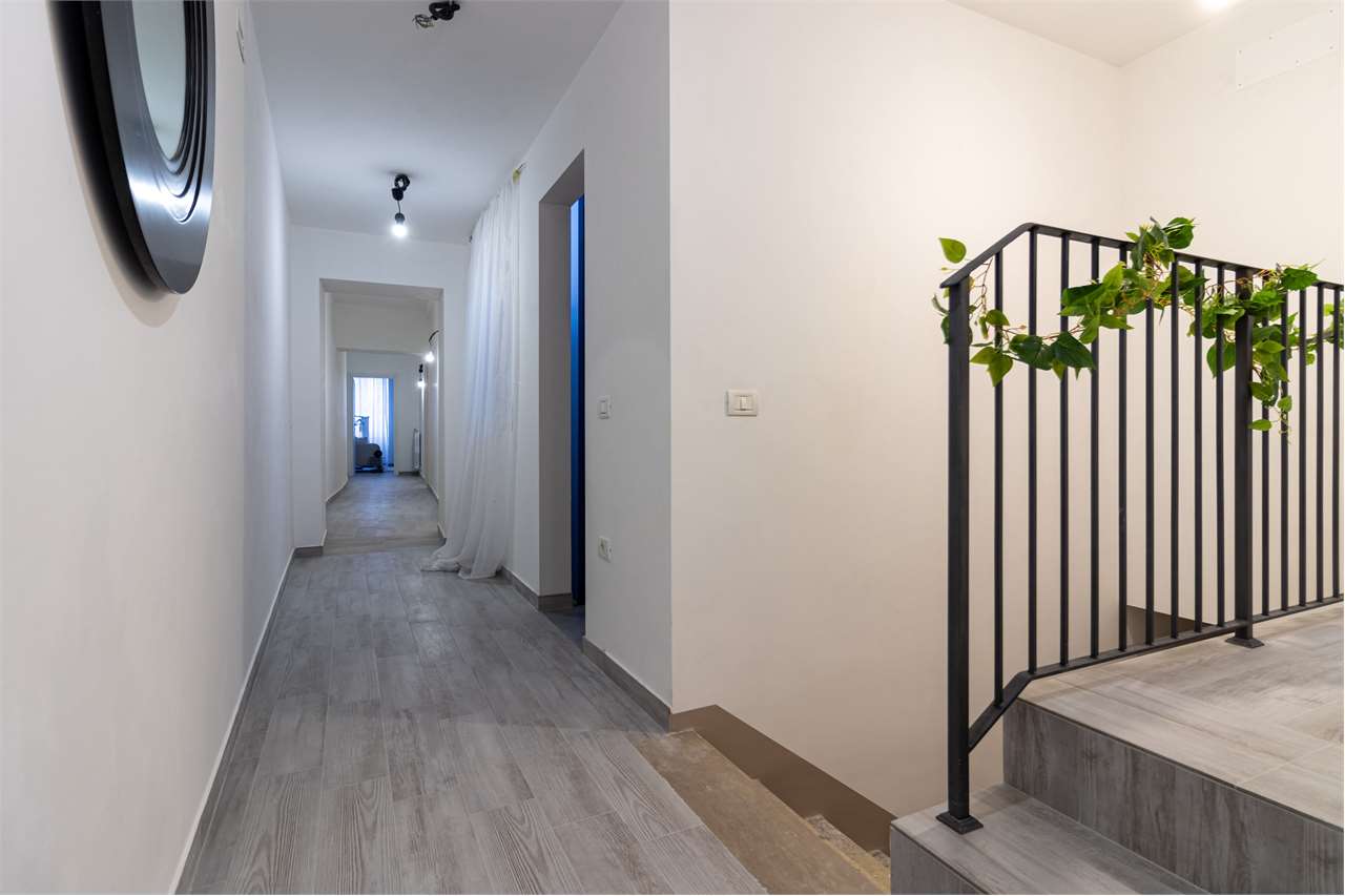 Eclusivo Duplex panoramico con ascensore, ristrutturato. — di prestigio in vendita a Spoleto — anteprima 87