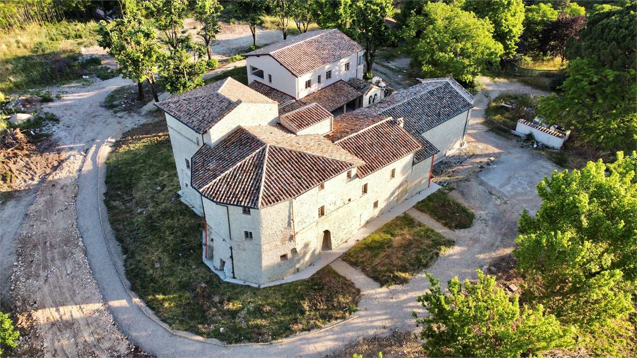 Esclusivo Borgo Antico nel Cuore di Perugia — Villetta di prestigio in vendita a Perugia zona San Sisto — anteprima 2