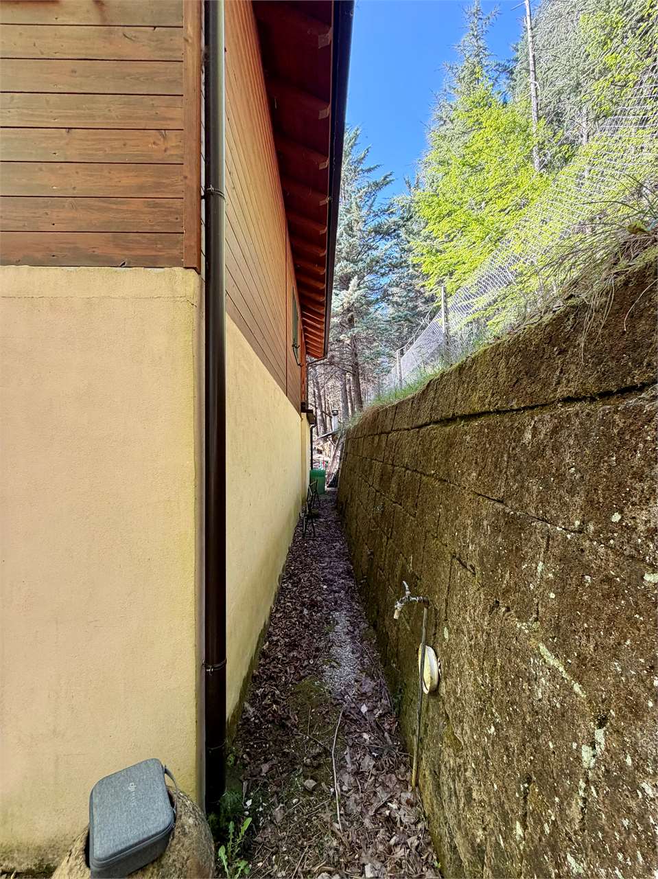 Villetta indipendente in vendita a Monte Tezio (Perugia) con giardino e bosco privato — in vendita a Perugia zona Colle Umberto I — anteprima 7