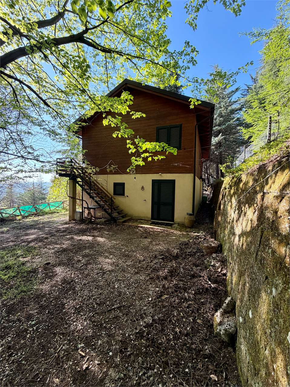 Villetta indipendente in vendita a Monte Tezio (Perugia) con giardino e bosco privato — in vendita a Perugia zona Colle Umberto I — anteprima 8