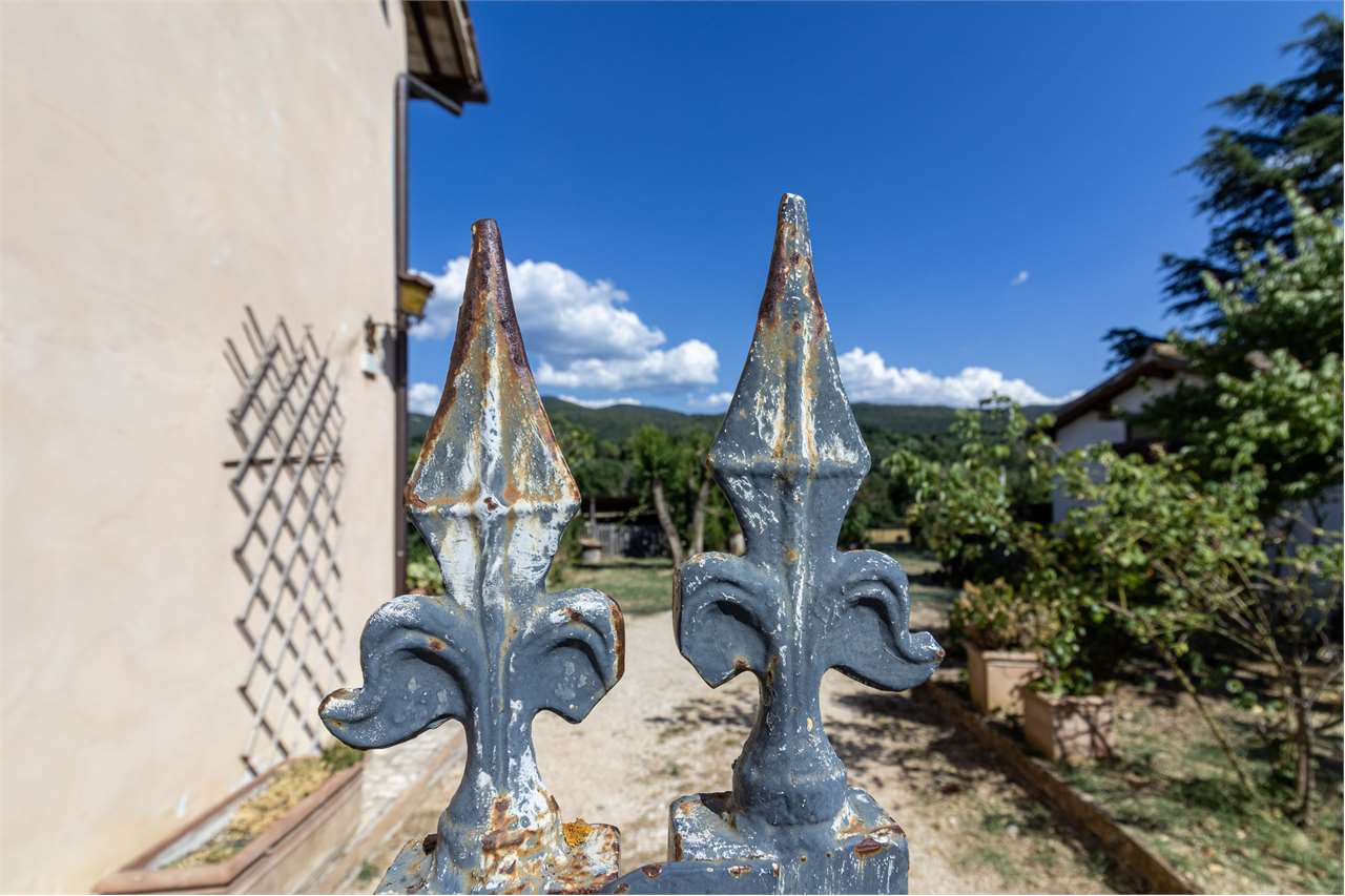 SPOLETO – VILLA STORICA DEL ‘400 CON PARCO PRIVATO — di prestigio in vendita a Spoleto — anteprima 29