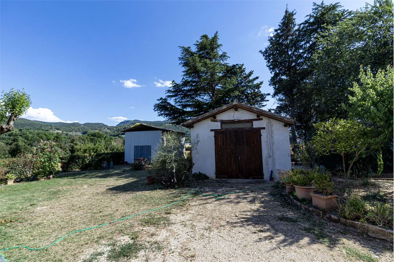 SPOLETO – VILLA STORICA DEL ‘400 CON PARCO PRIVATO — di prestigio in vendita a Spoleto — anteprima 70