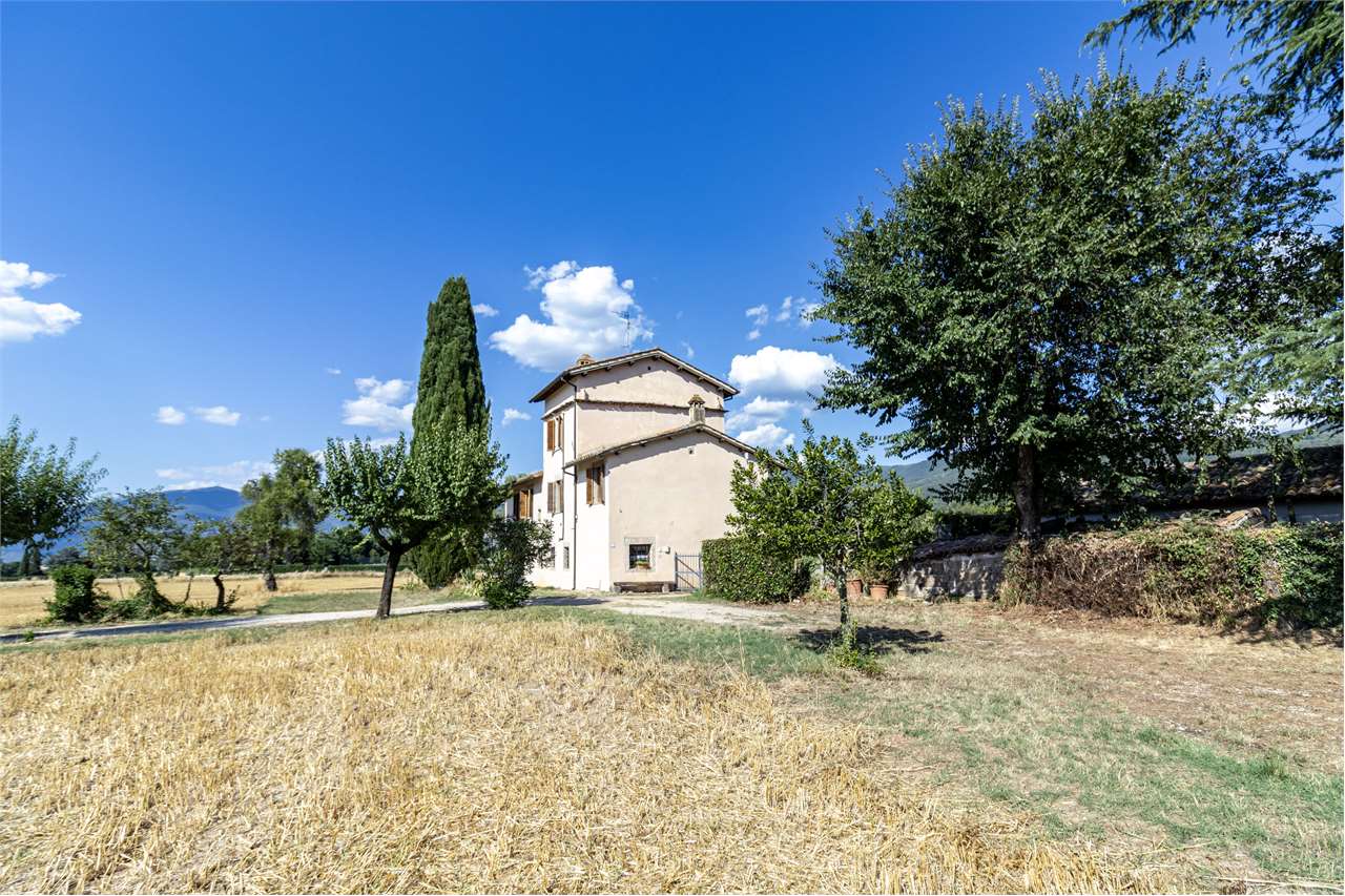 SPOLETO – VILLA STORICA DEL ‘400 CON PARCO PRIVATO — di prestigio in vendita a Spoleto — anteprima 74