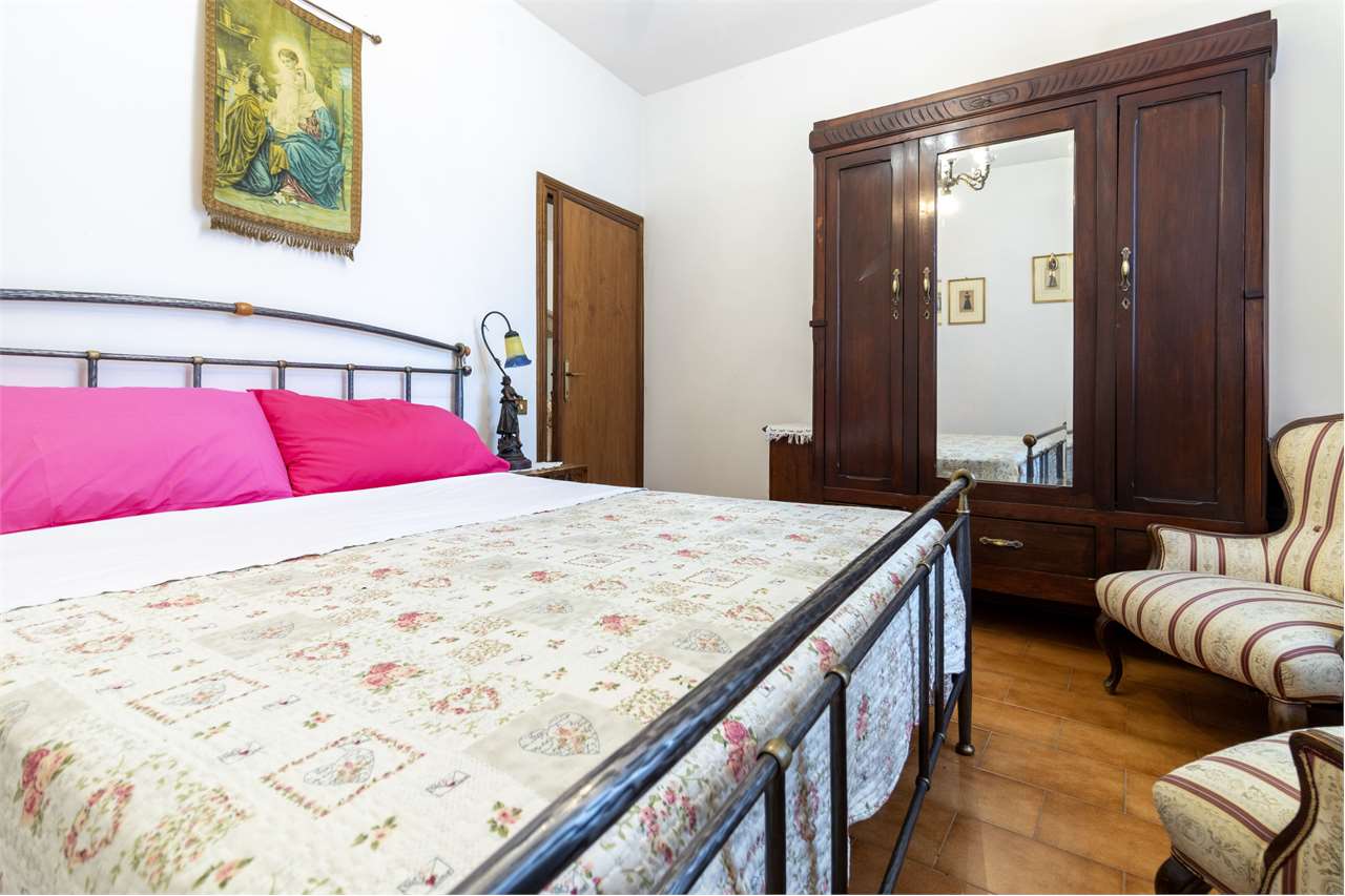 SPOLETO – VILLA STORICA DEL ‘400 CON PARCO PRIVATO — di prestigio in vendita a Spoleto — anteprima 45