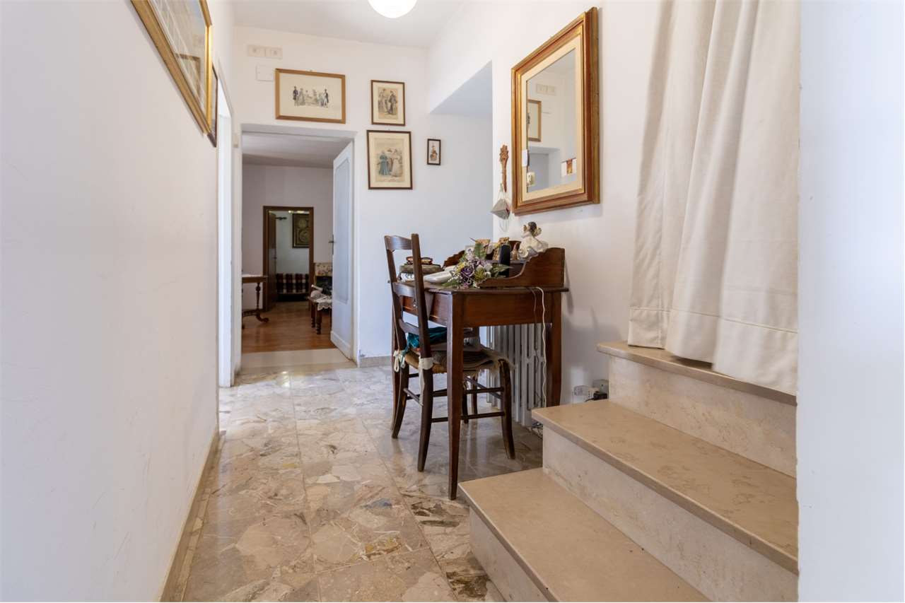 SPOLETO – VILLA STORICA DEL ‘400 CON PARCO PRIVATO — di prestigio in vendita a Spoleto — anteprima 39