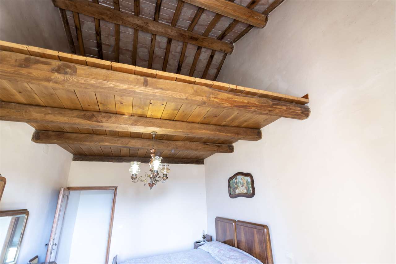 SPOLETO – VILLA STORICA DEL ‘400 CON PARCO PRIVATO — di prestigio in vendita a Spoleto — anteprima 41