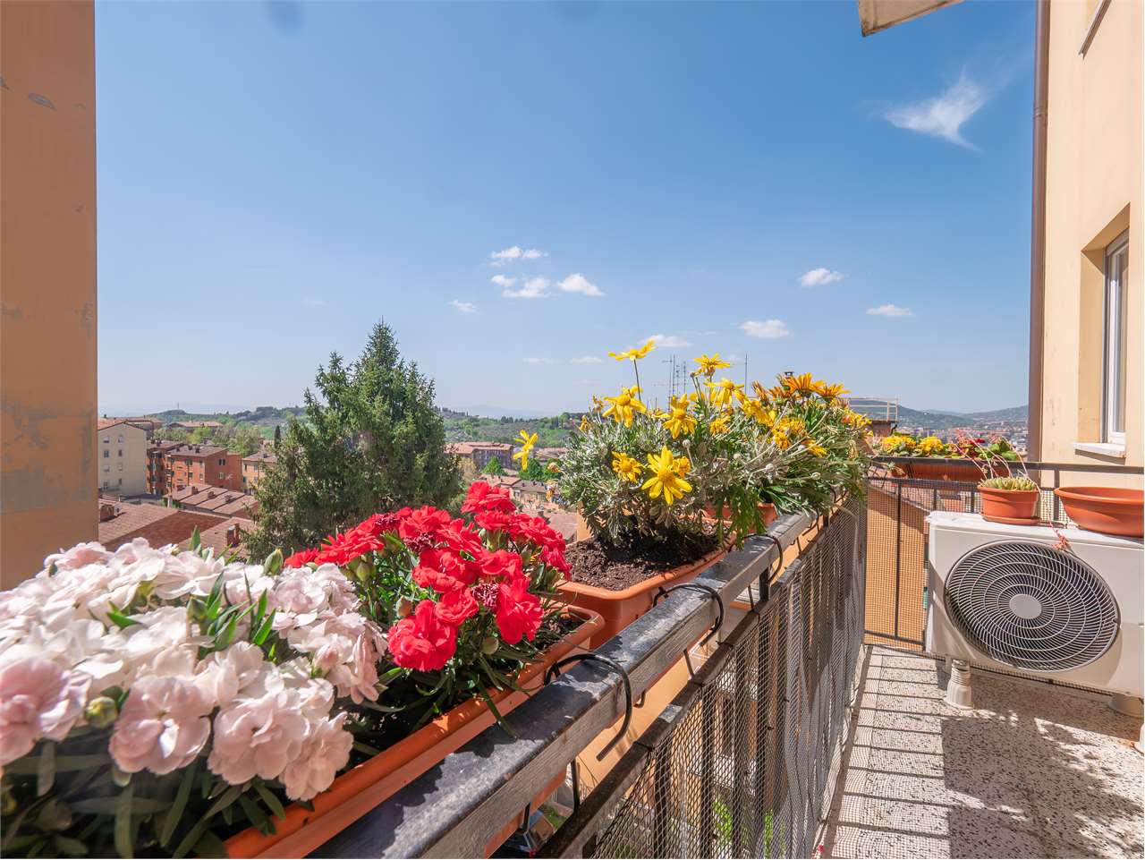 Appartamento RISTRUTTURATO con tre camere — Appartamento in vendita a Perugia zona Filosofi — anteprima 11