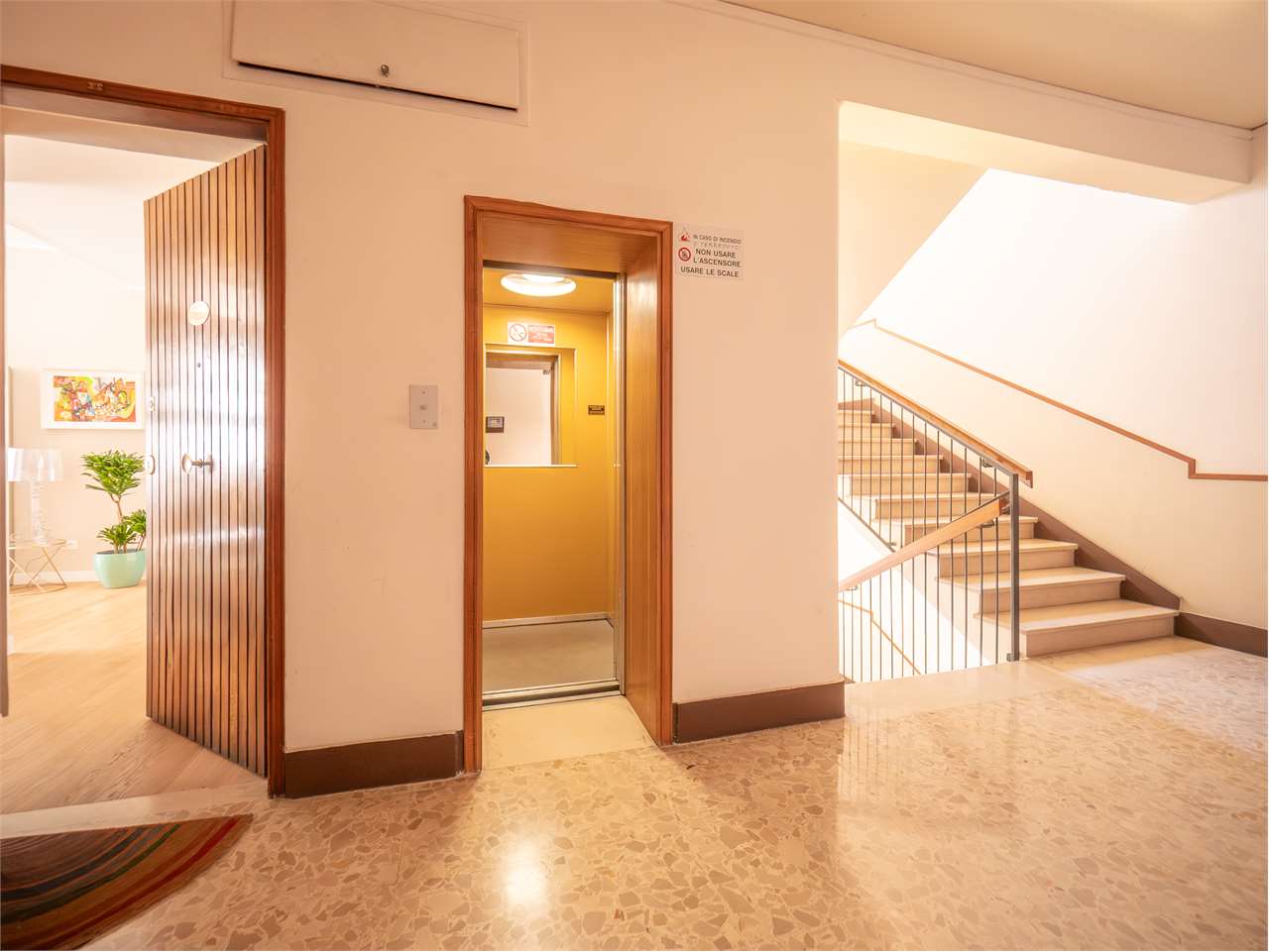 Appartamento RISTRUTTURATO con tre camere — Appartamento in vendita a Perugia zona Filosofi — anteprima 48