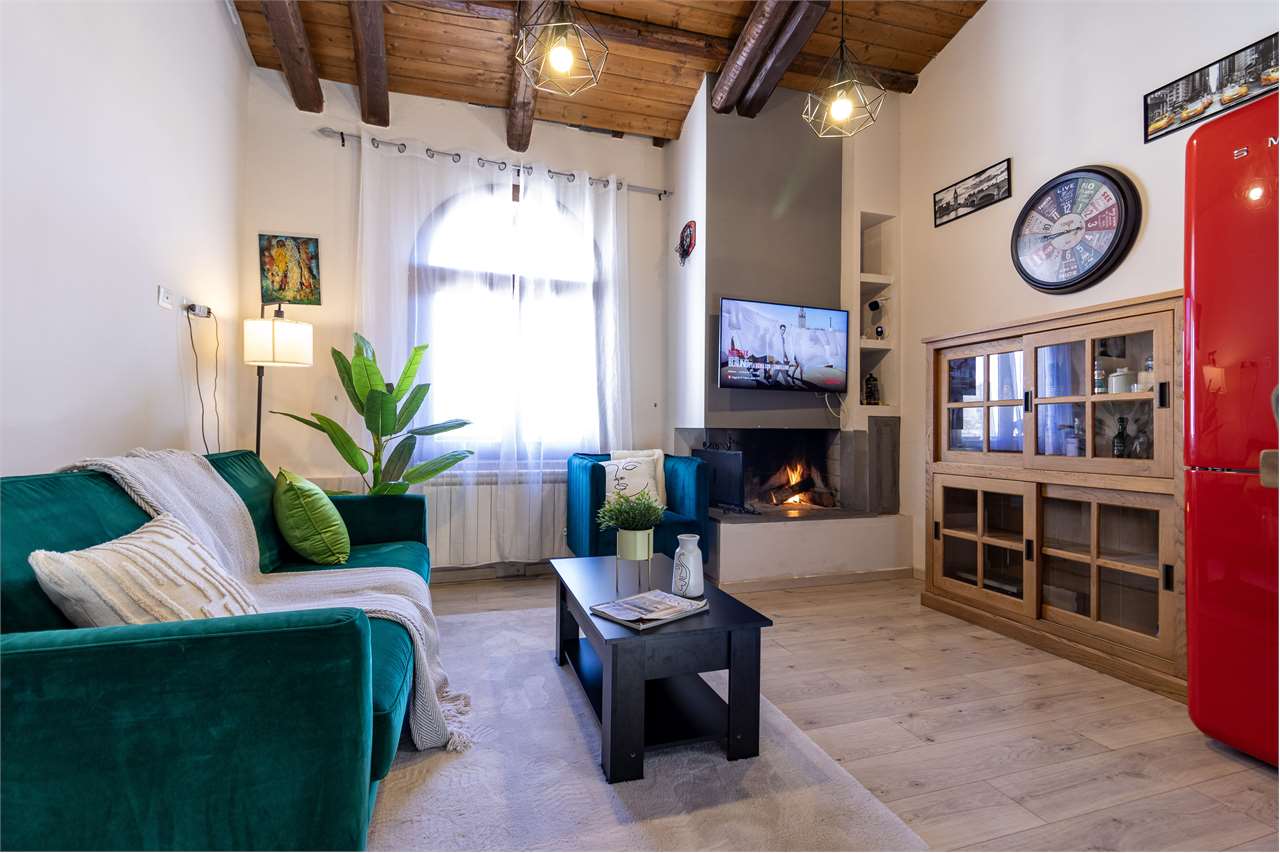 Affascinante appartamento recentemente ristrutturato in centro storico a Spoleto — in vendita a Spoleto — anteprima 14