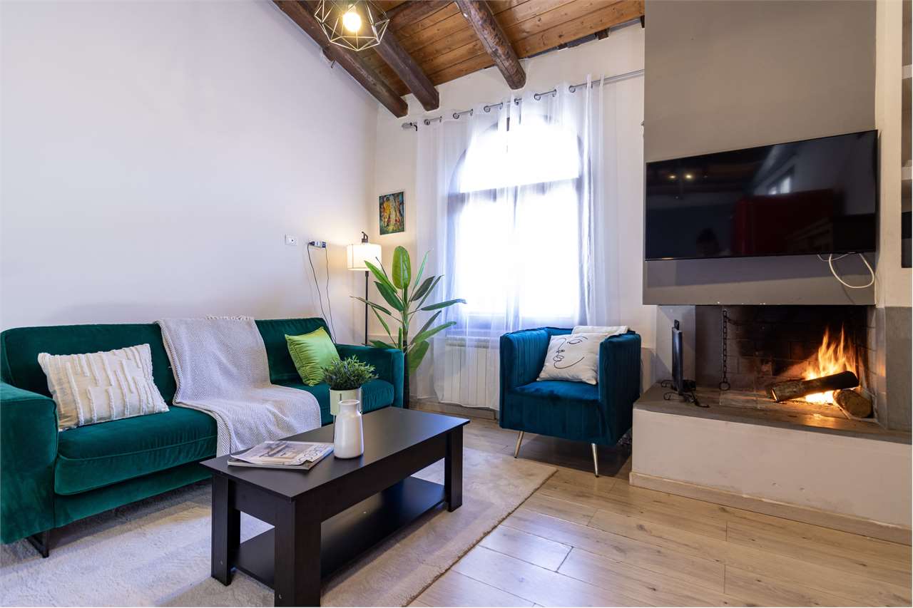 Affascinante appartamento recentemente ristrutturato in centro storico a Spoleto — in vendita a Spoleto — anteprima 17