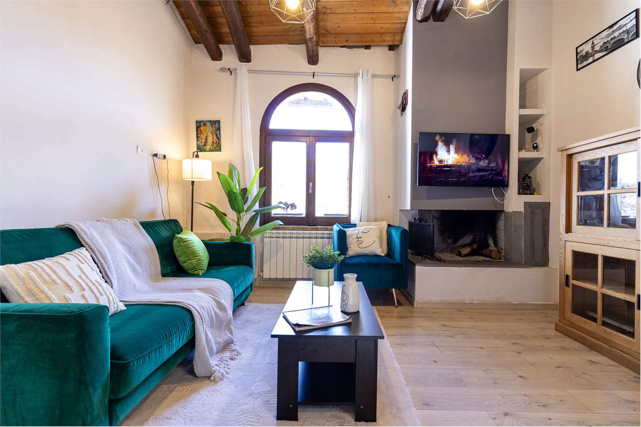 Affascinante appartamento recentemente ristrutturato in centro storico a Spoleto — in vendita a Spoleto — anteprima 21