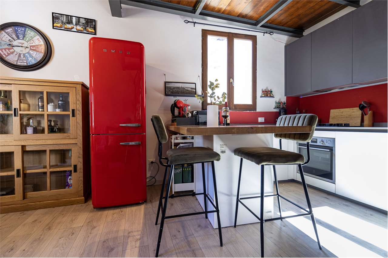 Affascinante appartamento recentemente ristrutturato in centro storico a Spoleto — in vendita a Spoleto — anteprima 32
