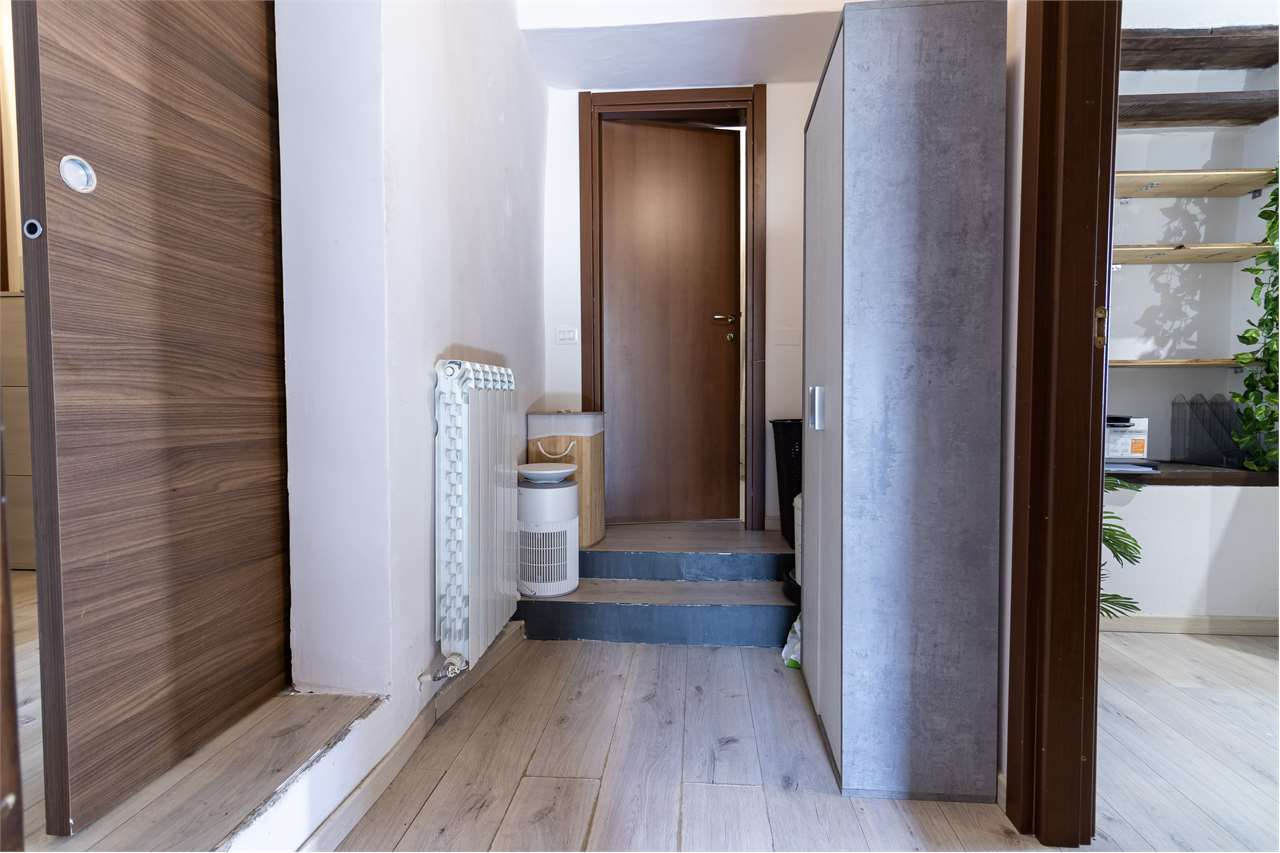 Affascinante appartamento recentemente ristrutturato in centro storico a Spoleto — in vendita a Spoleto — anteprima 58
