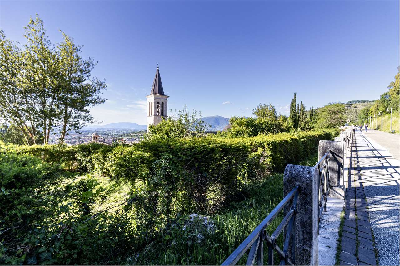 Affascinante appartamento recentemente ristrutturato in centro storico a Spoleto — in vendita a Spoleto — anteprima 91
