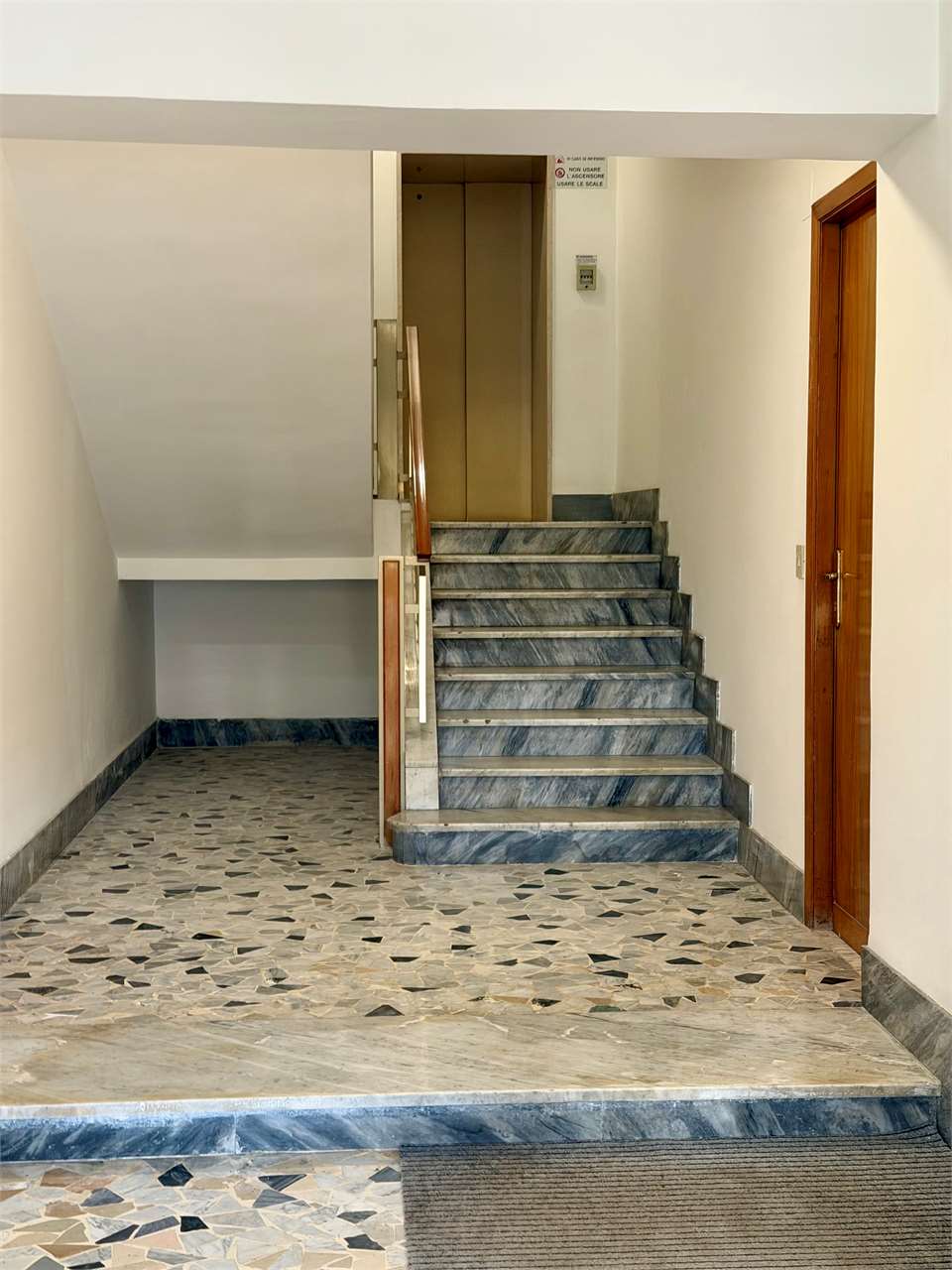 Appartamento con giardino e box auto Perugia Via Pacioli — Appartamento in vendita a Perugia zona Via XX Settembre — anteprima 6
