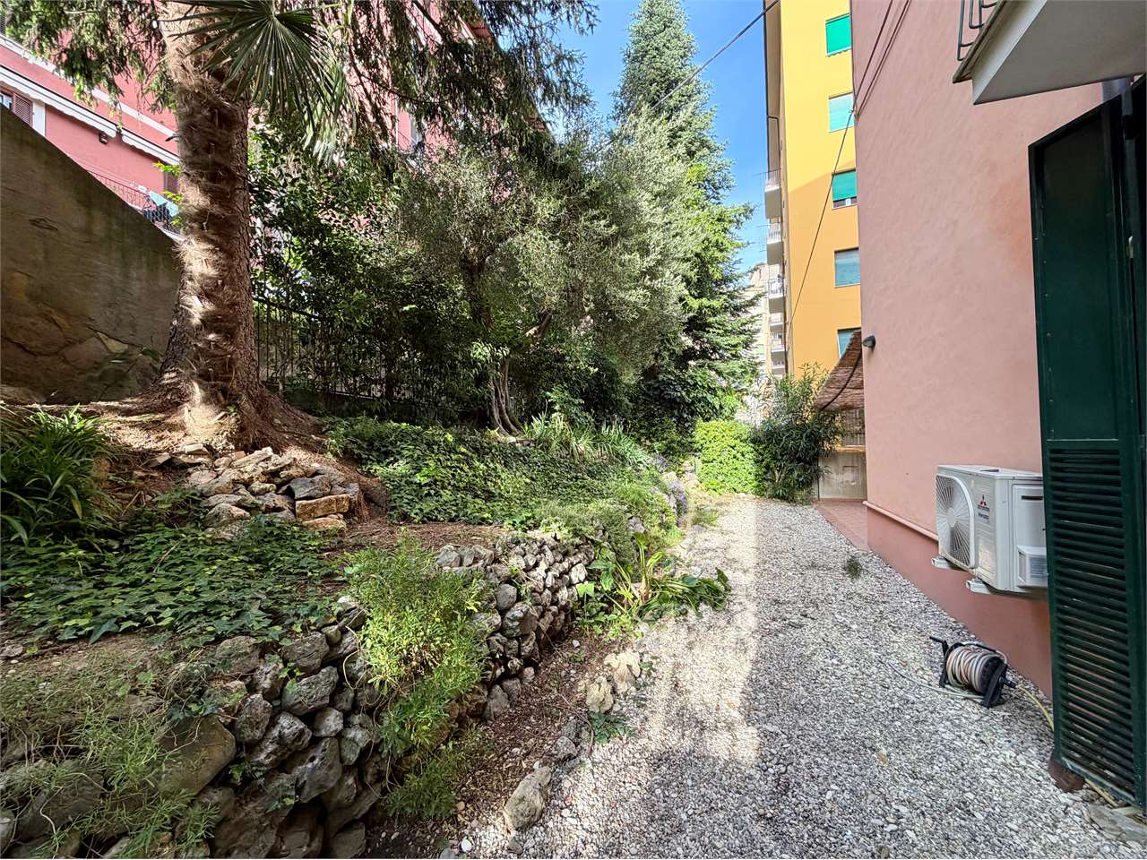 Appartamento con giardino e box auto Perugia Via Pacioli — Appartamento in vendita a Perugia zona Via XX Settembre — anteprima 21