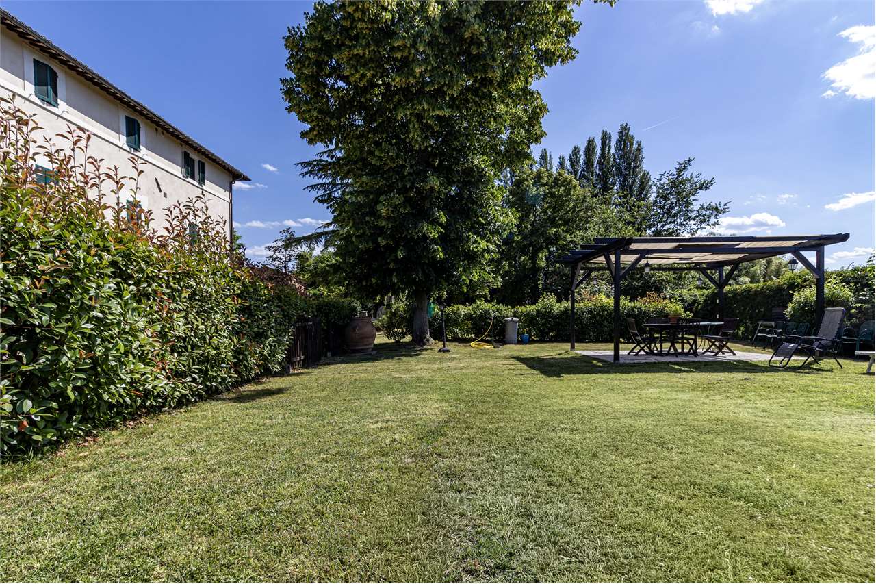 Dimora di charme in casale storico del XVIII secolo con giardino privato e garage — di prestigio in vendita a Spoleto — anteprima 22