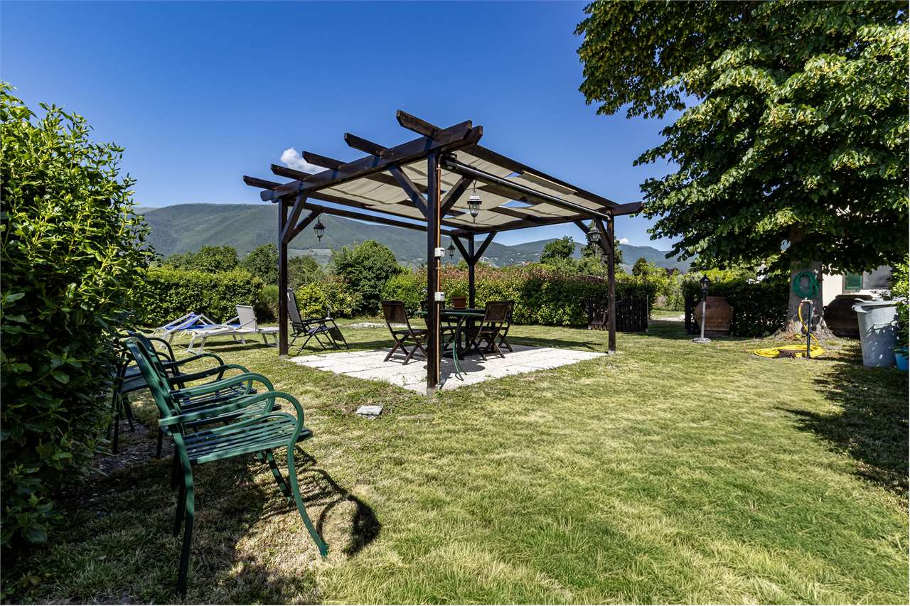 Dimora di charme in casale storico del XVIII secolo con giardino privato e garage — di prestigio in vendita a Spoleto — anteprima 26