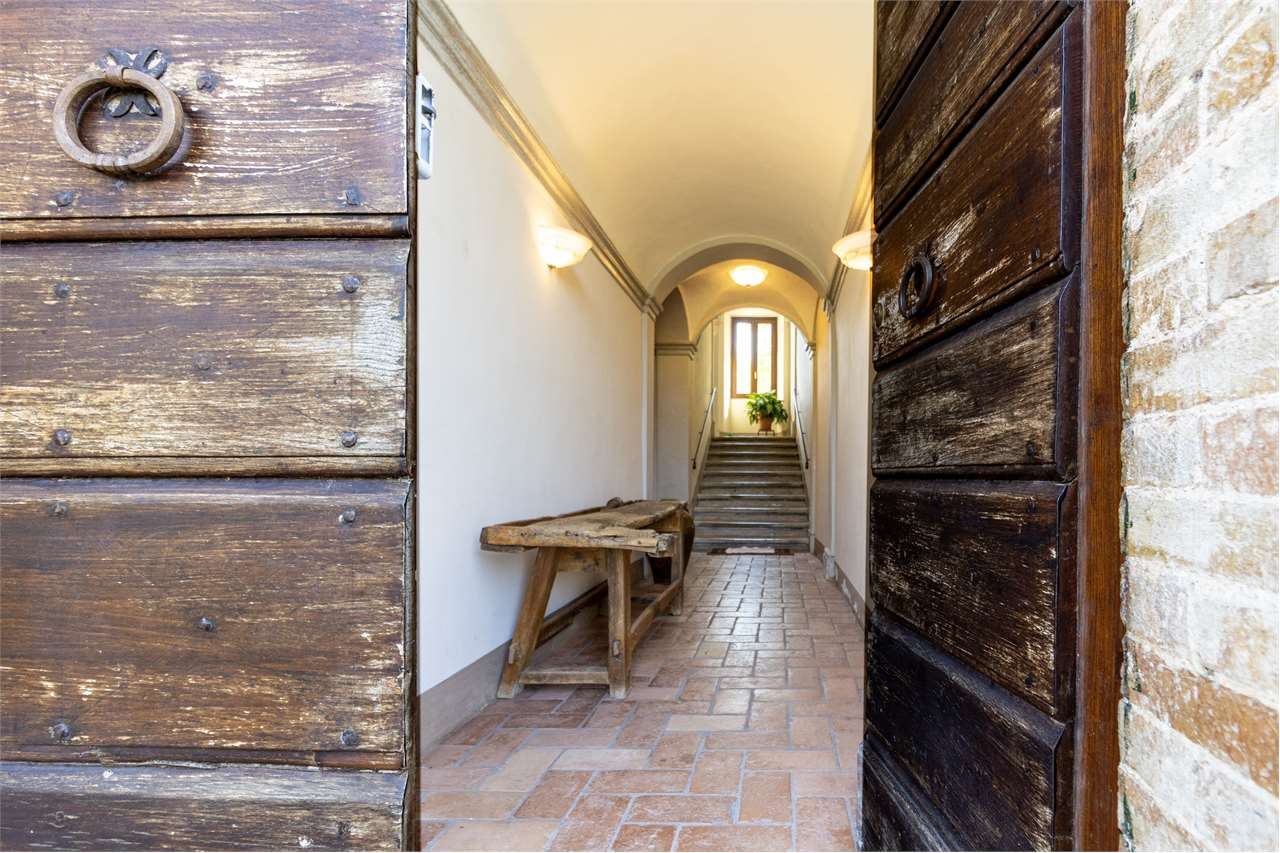 Dimora di charme in casale storico del XVIII secolo con giardino privato e garage — di prestigio in vendita a Spoleto — anteprima 33