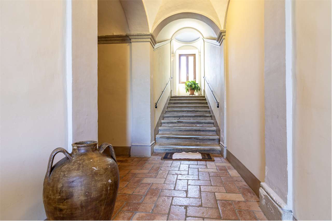 Dimora di charme in casale storico del XVIII secolo con giardino privato e garage — di prestigio in vendita a Spoleto — anteprima 35