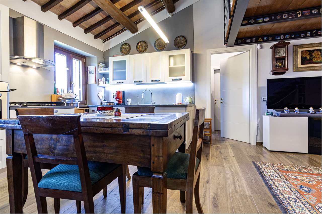 Dimora di charme in casale storico del XVIII secolo con giardino privato e garage — di prestigio in vendita a Spoleto — anteprima 50