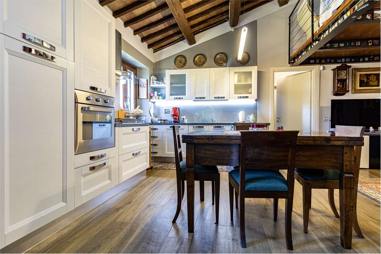 Dimora di charme in casale storico del XVIII secolo con giardino privato e garage — di prestigio in vendita a Spoleto — anteprima 53