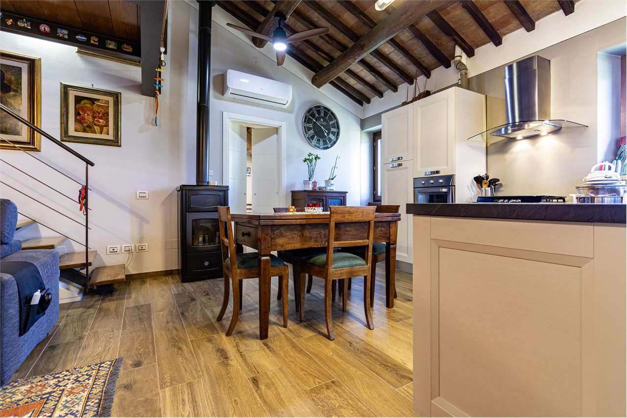 Dimora di charme in casale storico del XVIII secolo con giardino privato e garage — di prestigio in vendita a Spoleto — anteprima 58
