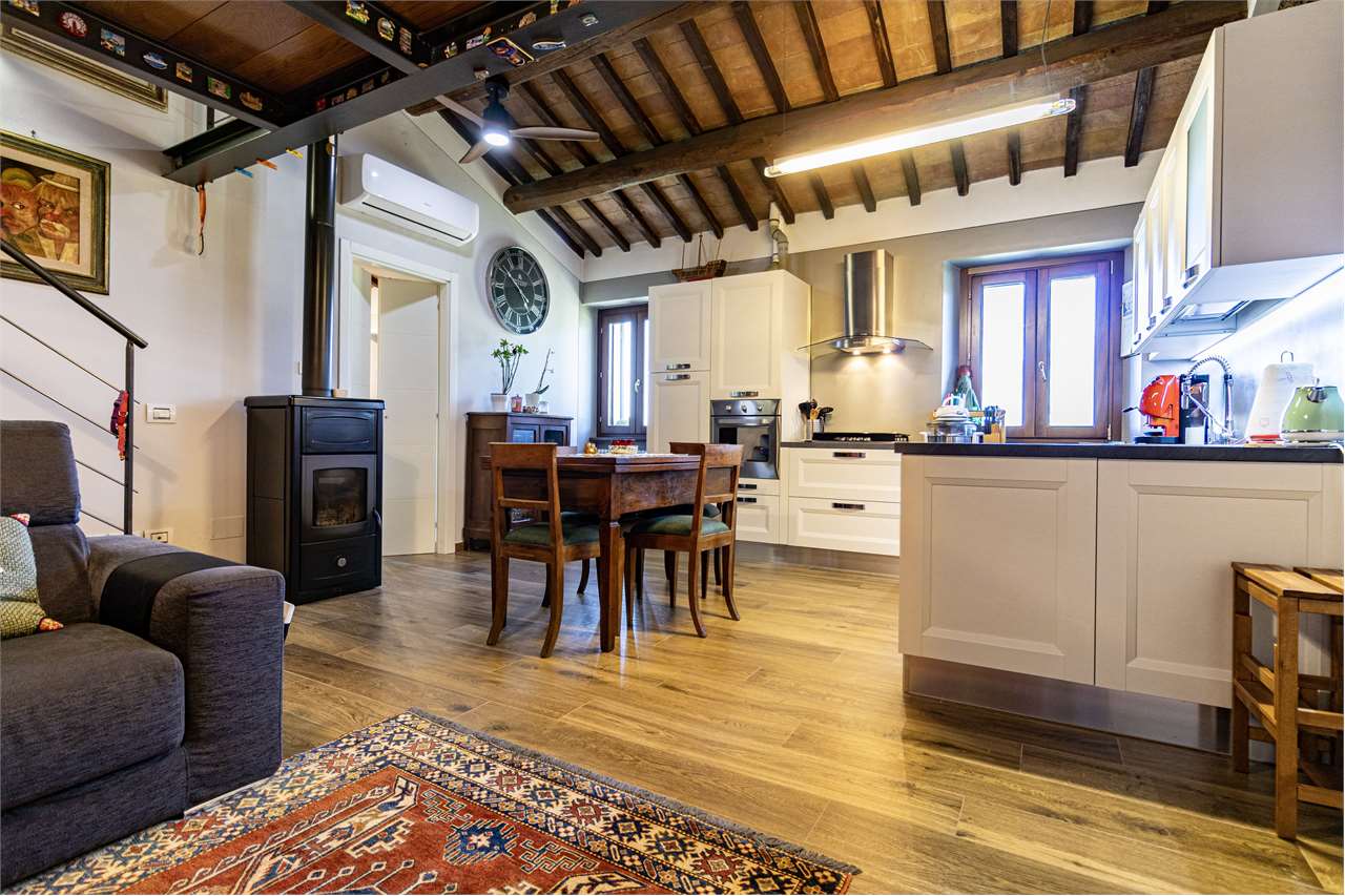 Dimora di charme in casale storico del XVIII secolo con giardino privato e garage — di prestigio in vendita a Spoleto — anteprima 60