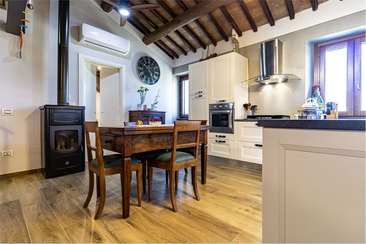 Dimora di charme in casale storico del XVIII secolo con giardino privato e garage — di prestigio in vendita a Spoleto — anteprima 61