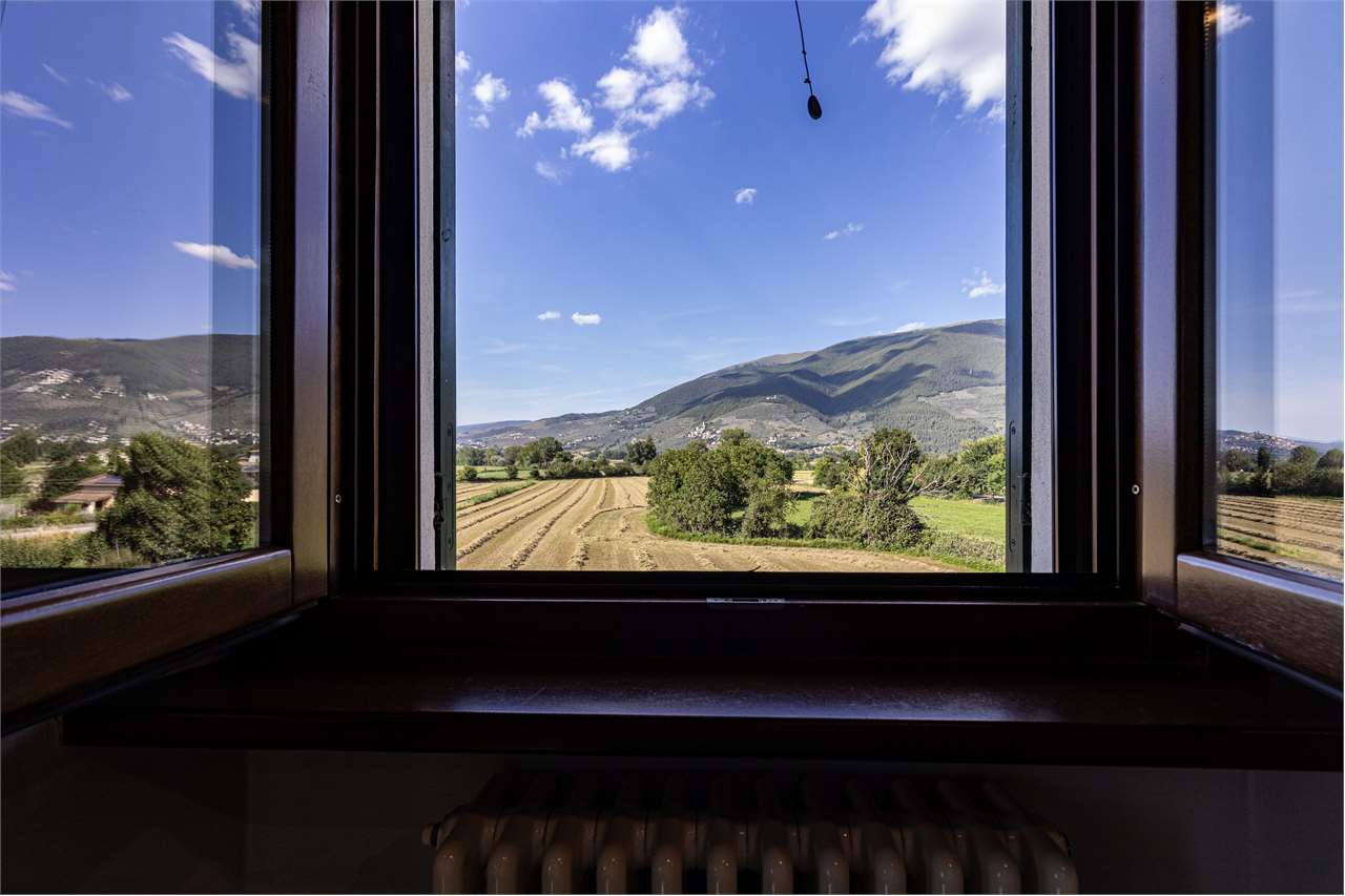 Dimora di charme in casale storico del XVIII secolo con giardino privato e garage — di prestigio in vendita a Spoleto — anteprima 77