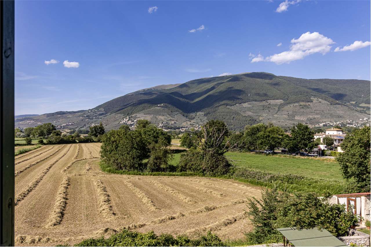 Dimora di charme in casale storico del XVIII secolo con giardino privato e garage — di prestigio in vendita a Spoleto — anteprima 78
