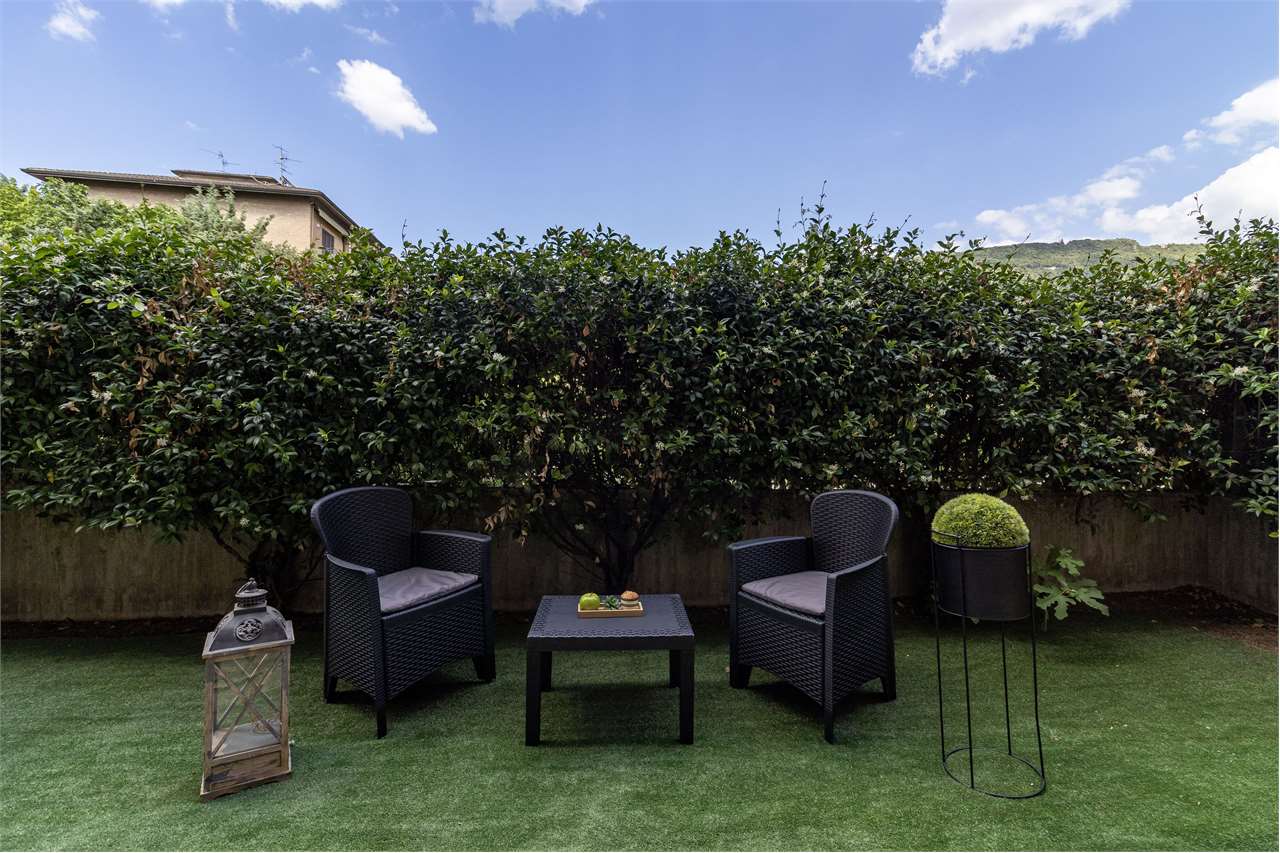 Bilocale con giardino privato in palazzina moderna — Appartamento in vendita a Spoleto — anteprima 2