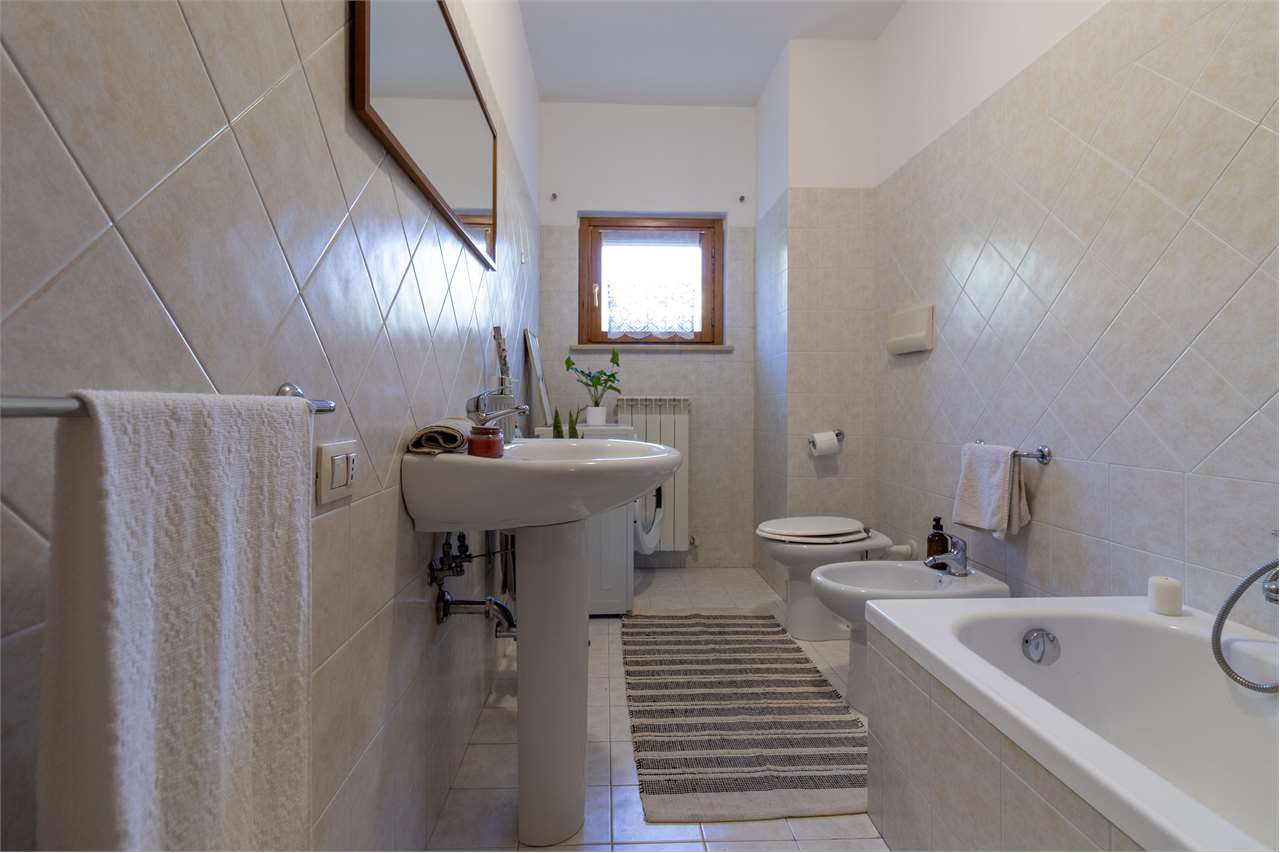 Bilocale con giardino privato in palazzina moderna — Appartamento in vendita a Spoleto — anteprima 54