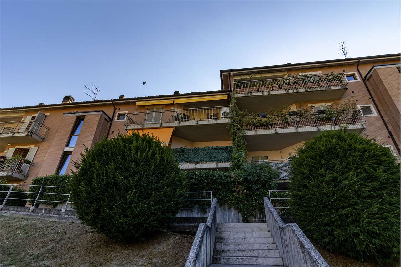 Bilocale con giardino privato in palazzina moderna — Appartamento in vendita a Spoleto — anteprima 85